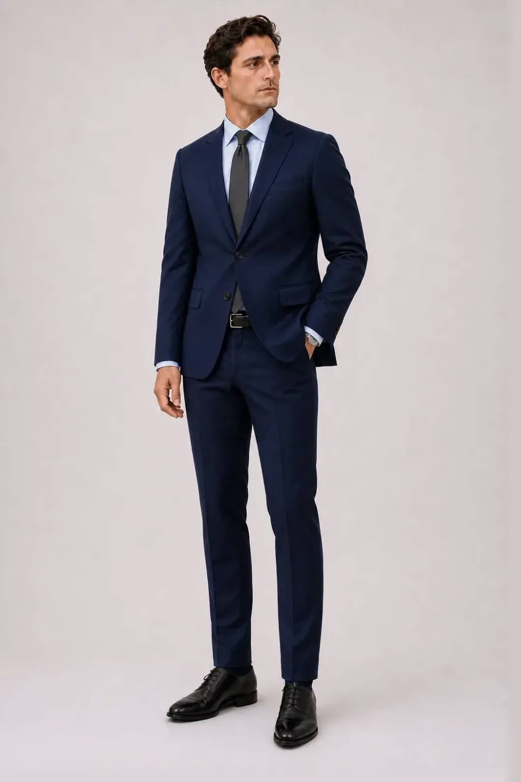 Sakko Navy über Business-Hemd, dazu Anzughose Wolle Navy und Oxford — Oxford Schwarz